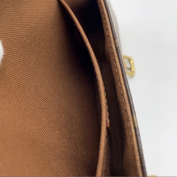 Louis Vuitton Pochette Marelle - Picture 12 of 15